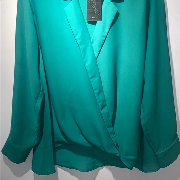 Gibson Green Faux Wrap Tunic Blouse - Picture 6 of 9